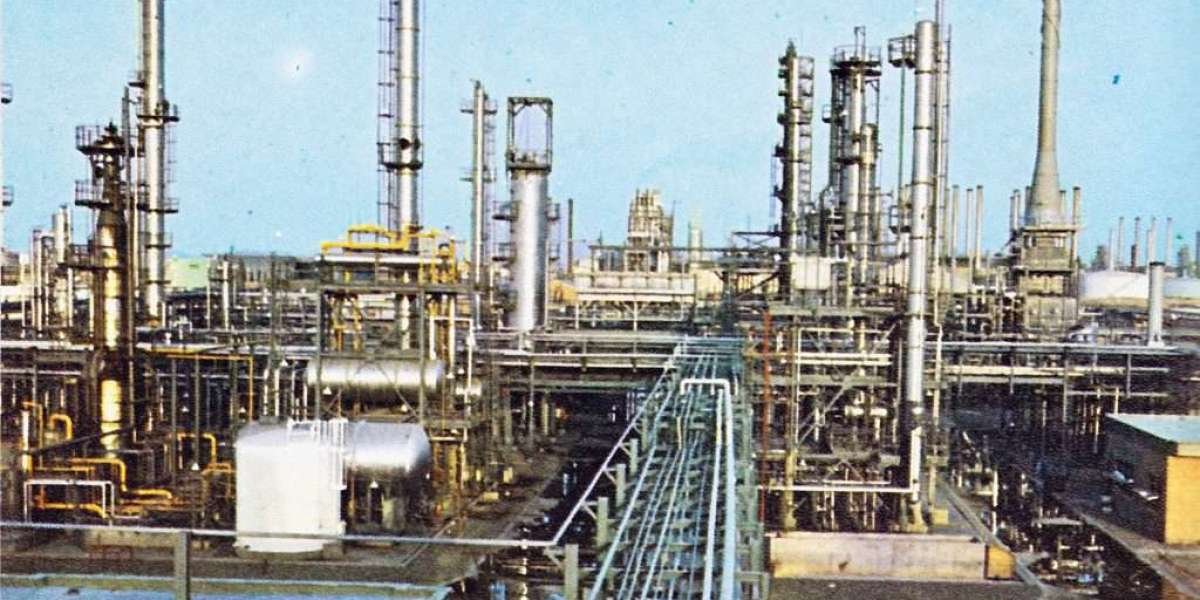 Why Are Chemical Distributors in Pakistan Essential for Industrial and Commercial Growth?